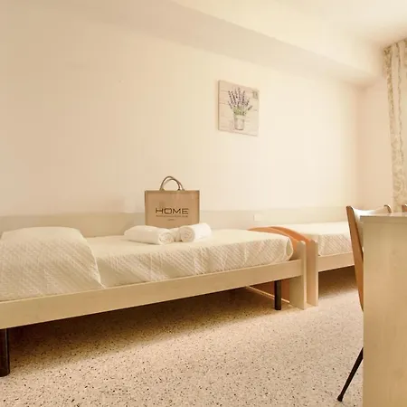 Appartamento Centro Commerciale - Immobiliare *
