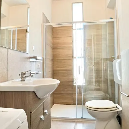 Appartamento Centro Commerciale - Immobiliare *